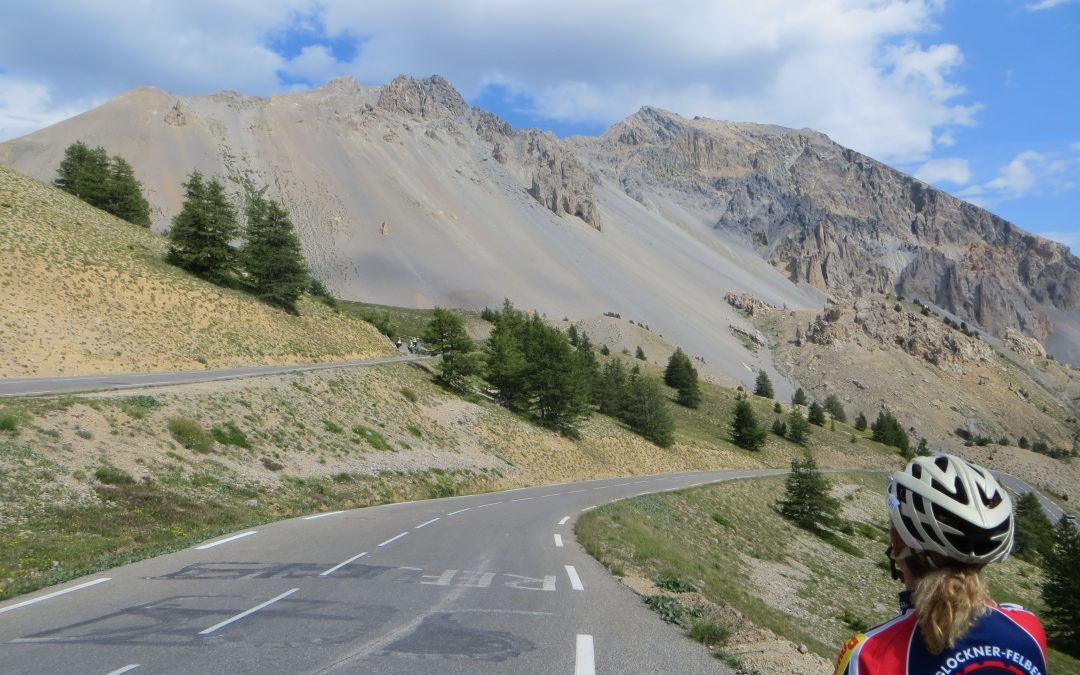 2019. Franciatúra 11.rész Col de l’Izoard, a bringások és Tour de France imádók ikonikus találkozóhelye