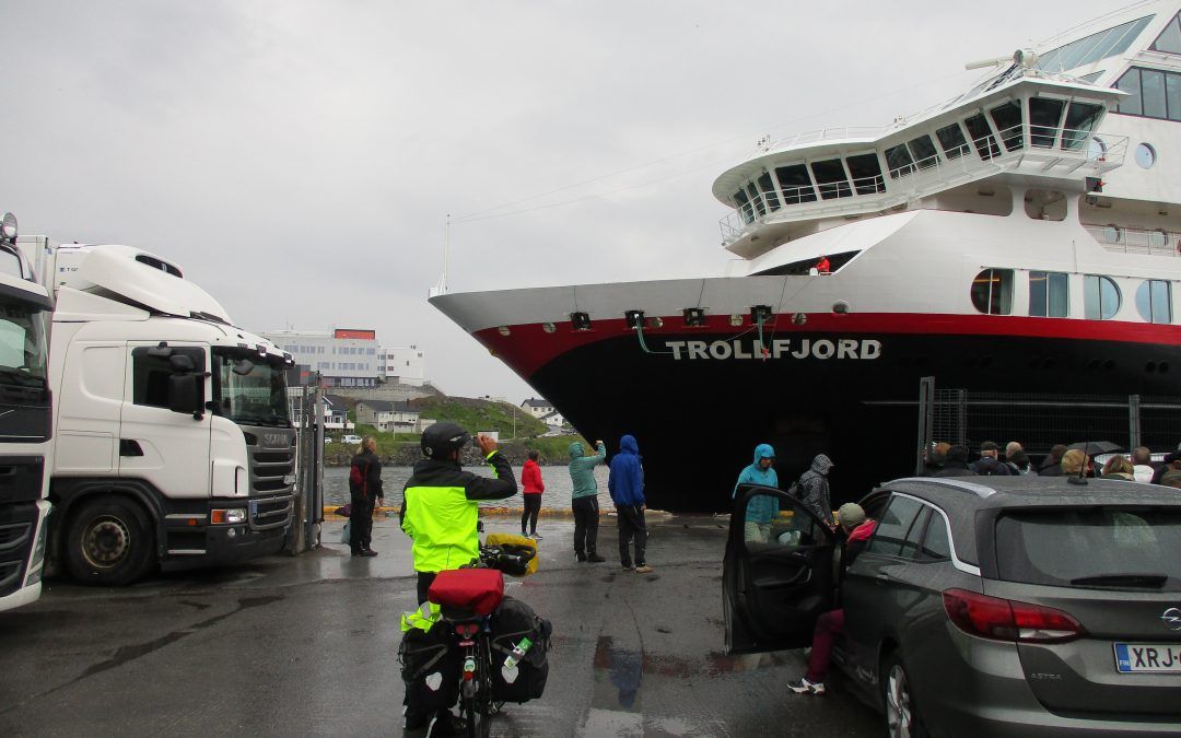 Trollok és Fjordok Expedíció 13.rész: A híres Hurtigruten-hajó elrabolt minket
